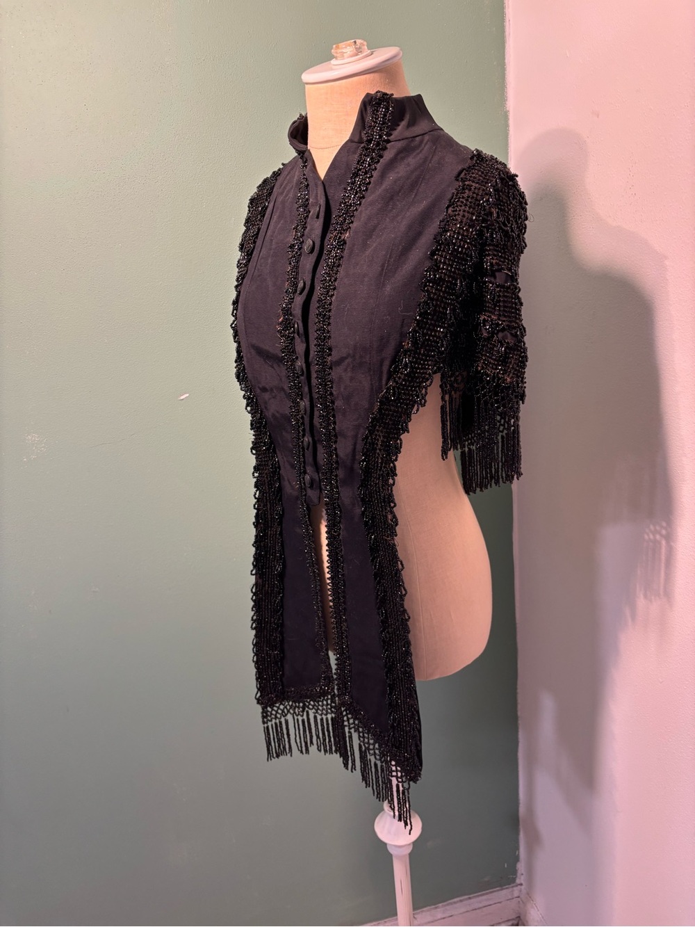 Vintage Antique Victorian Black Jet Bead Capelet - Picture 2 of 5